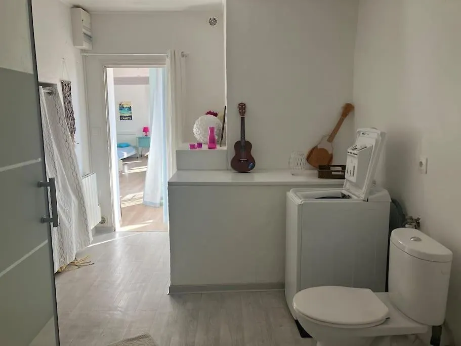 Ze Studio Saint-Savournin 0*,  França